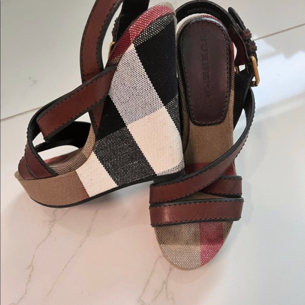 Burberry 100% Authentic!